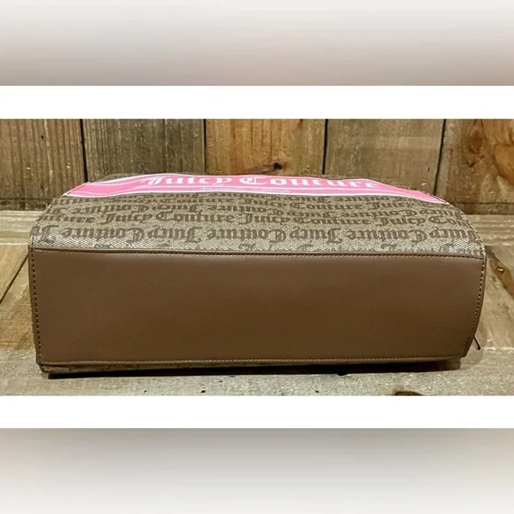 Juicy Couture. 5 Piece: Weekender, Tote & Crossbody with Free Scarf & Dust Bag. - Picture 6 of 16